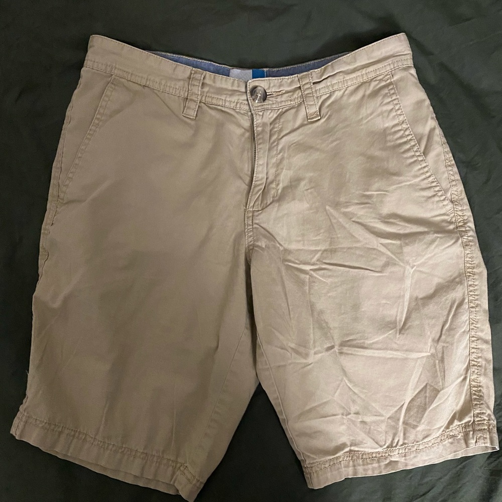 Khaki shorts. Size 30
